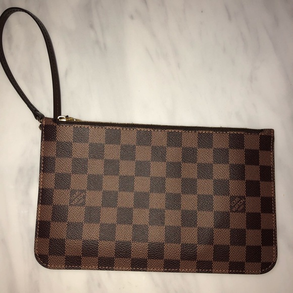 Louis Vuitton Handbags - Louis Vuitton Neverfull Wristlet